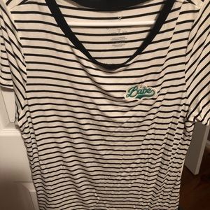 American Eagle ‘babe’ shirt